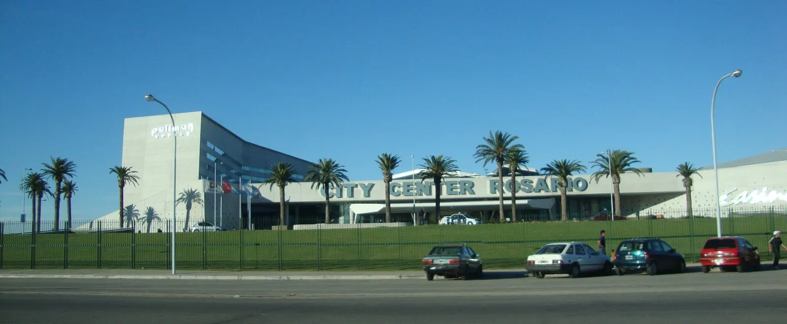 City Center Rosario seen from the motorway in 2010, shortly before it opened — City Center Rosario